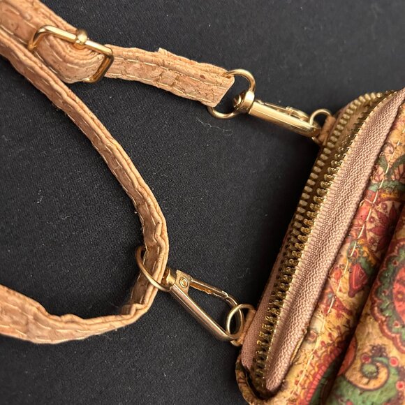 Beautiful Cork Wallet & Phone Case. - Picture 11 of 11